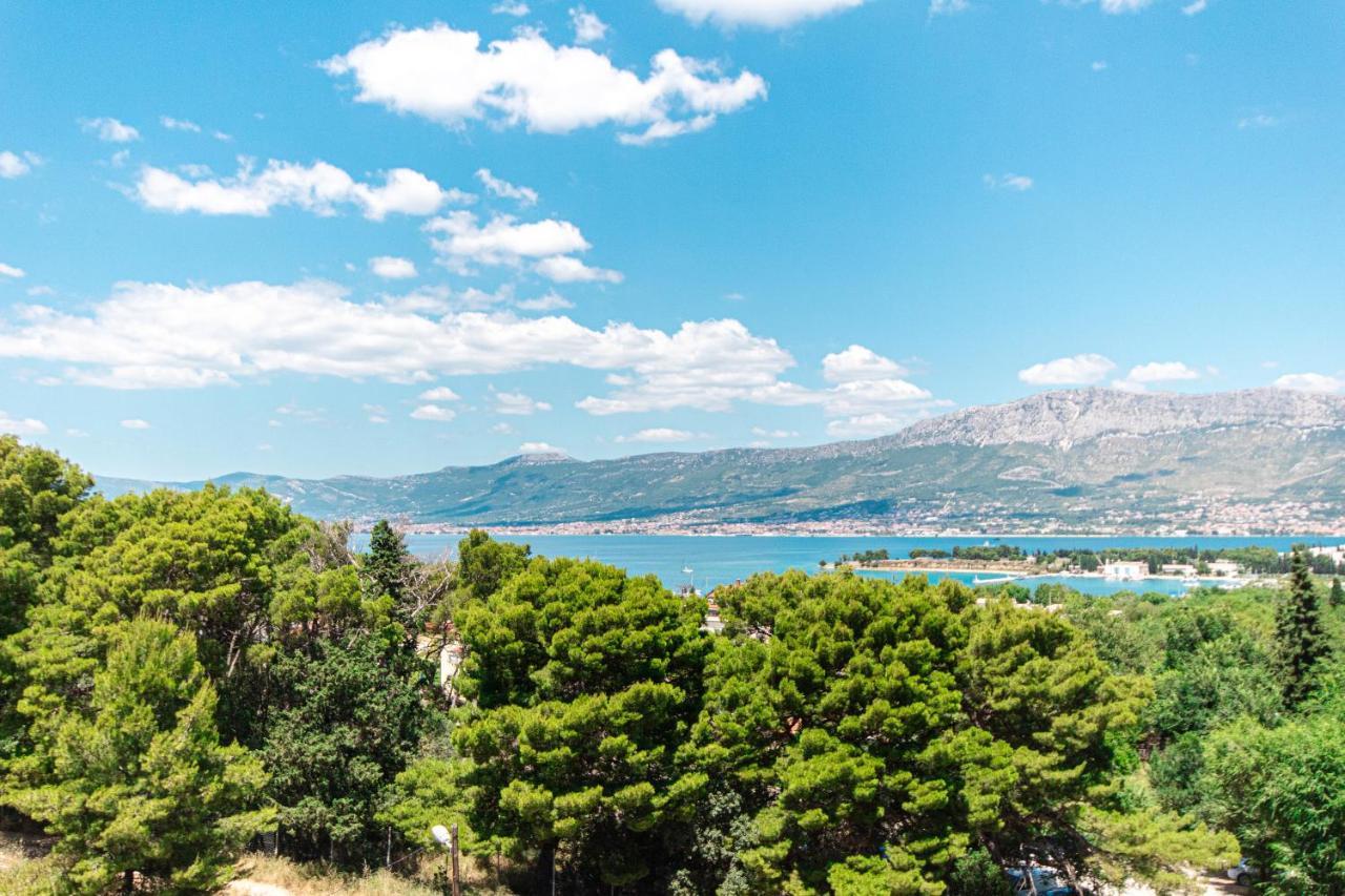Spacious Sea View Near Marjan &
