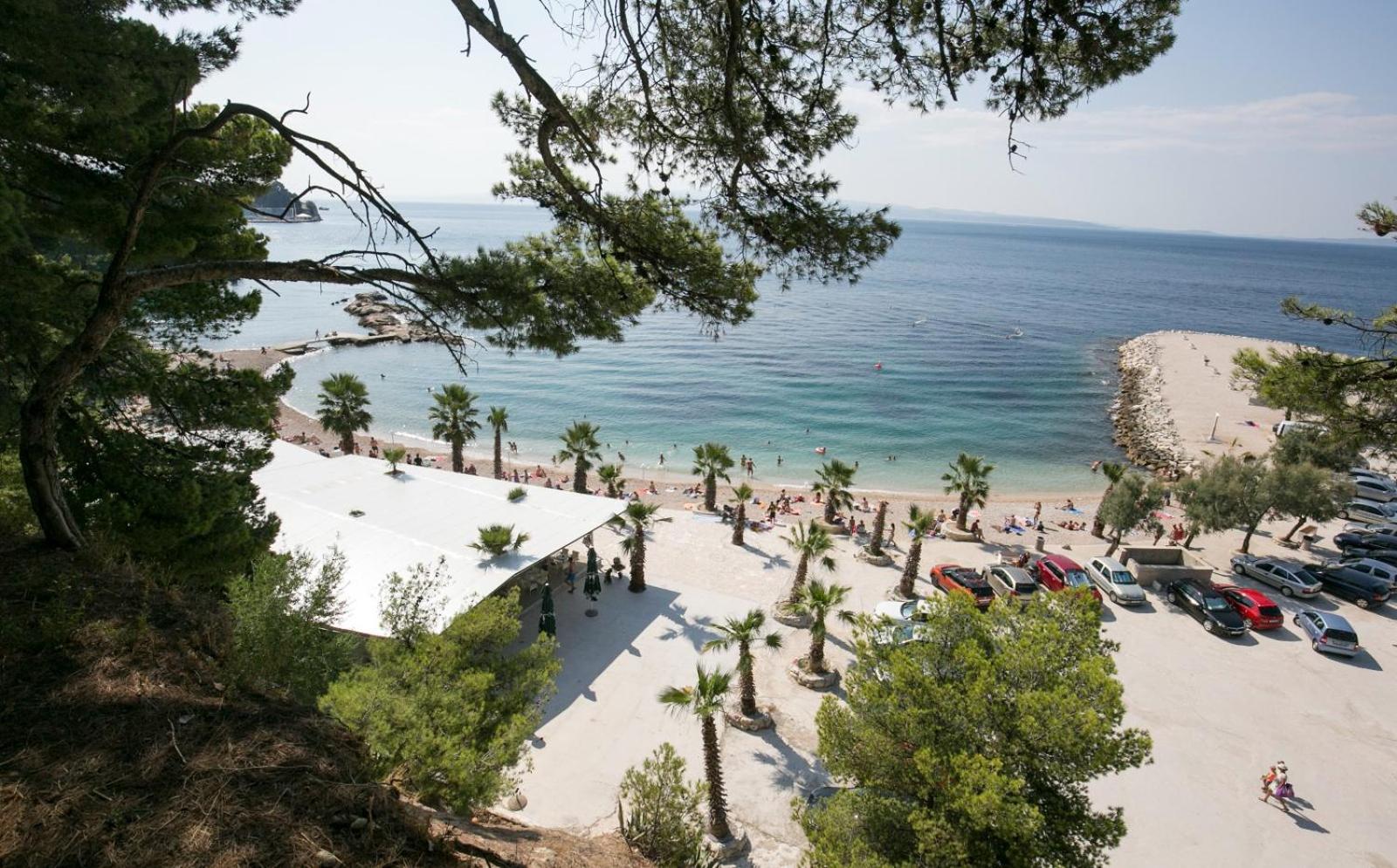 Spacious Sea View Near Marjan & Leilighet